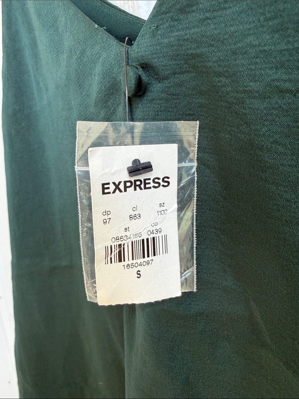 Express Dark Green V-Neck Spaghetti Strap Camisole NWT - Picture 2 of 6
